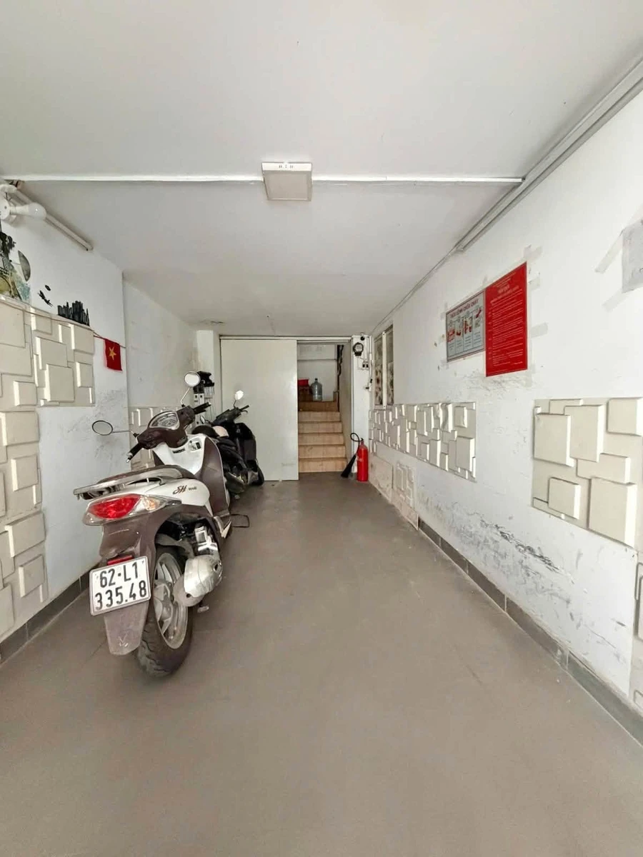 Bán nhà hẻm 4 tầng BTCT 45m2, 6PN 4WC đường Cách Mạng Tháng 8, Quận 10 - Ảnh thu nhỏ 3