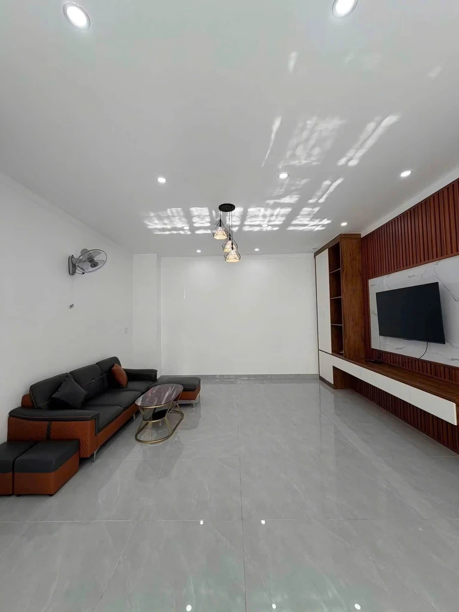 Nhà phố 3 mê 170m² Đường Nam Quốc Cang – 2,749 tỷ - Ảnh 1