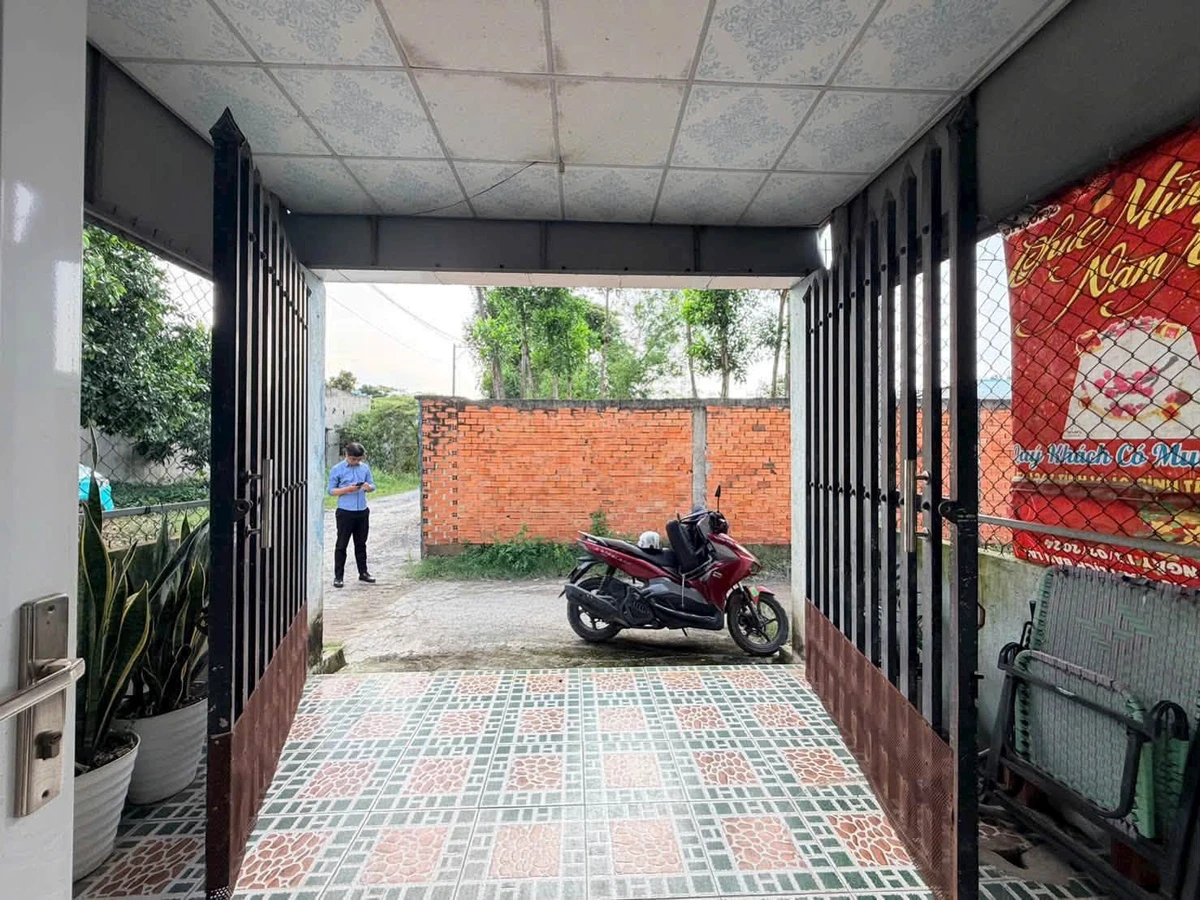 Bán nhà 80m² mặt tiền đường ô tô Đức Hoà Đông, 1.05 tỷ - Ảnh thu nhỏ 3