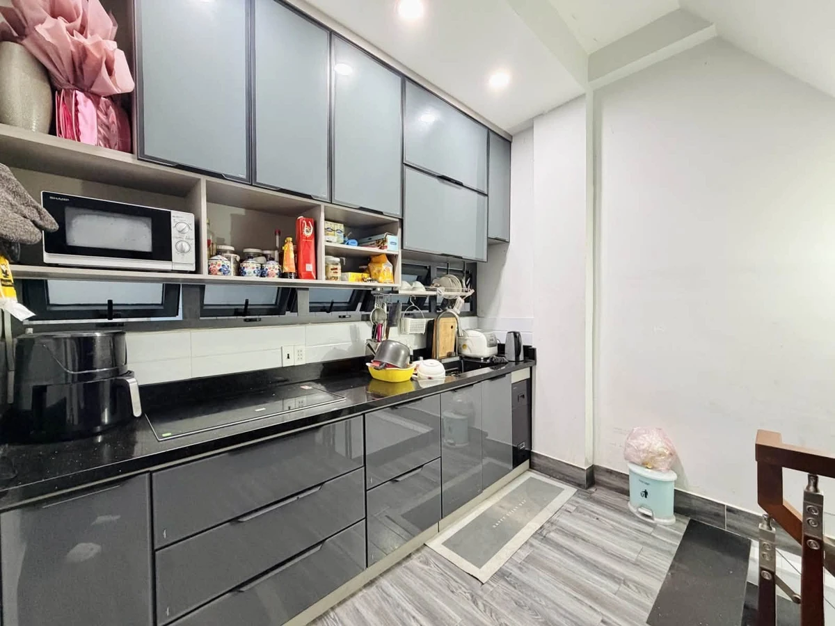Bán nhà mặt tiền kinh doanh 4 tầng đường Lý Thái Tổ, 39m2, hơn 12 tỷ - Ảnh thu nhỏ 4