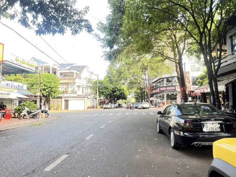 Bán shophouse mặt tiền Nguyễn Trãi Buôn Ma Thuột 30m² 6 tỷ 350 - Ảnh thu nhỏ 2