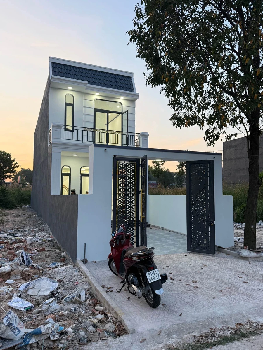 Bán nhà 1 trệt 1 lầu 3PN 200m² Bình Chánh 2 tỷ 480 - Ảnh 1