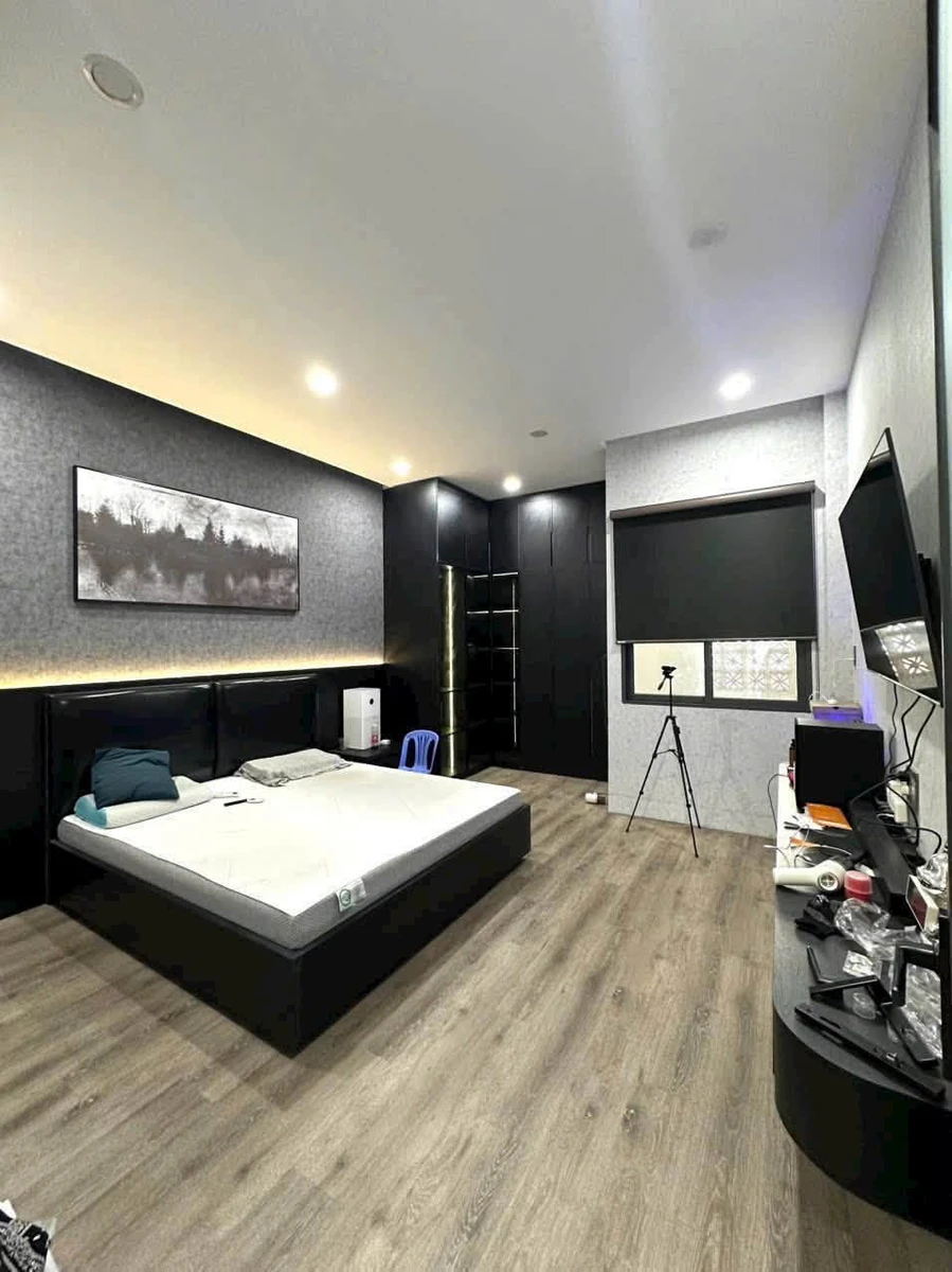 Bán nhà 1 trệt 2 lầu 200m2, 3PN 3WC gần đường Nguyễn Ái Quốc, Biên Hòa - Ảnh thu nhỏ 3