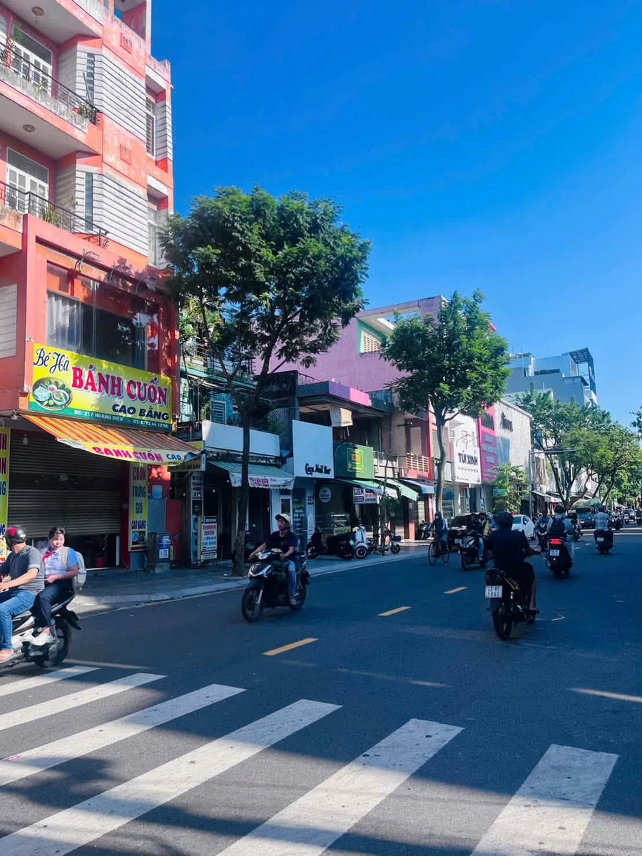 Bán nhà 2 tầng mặt tiền Nguyễn Hoàng 80m² 11 tỷ - Ảnh 1