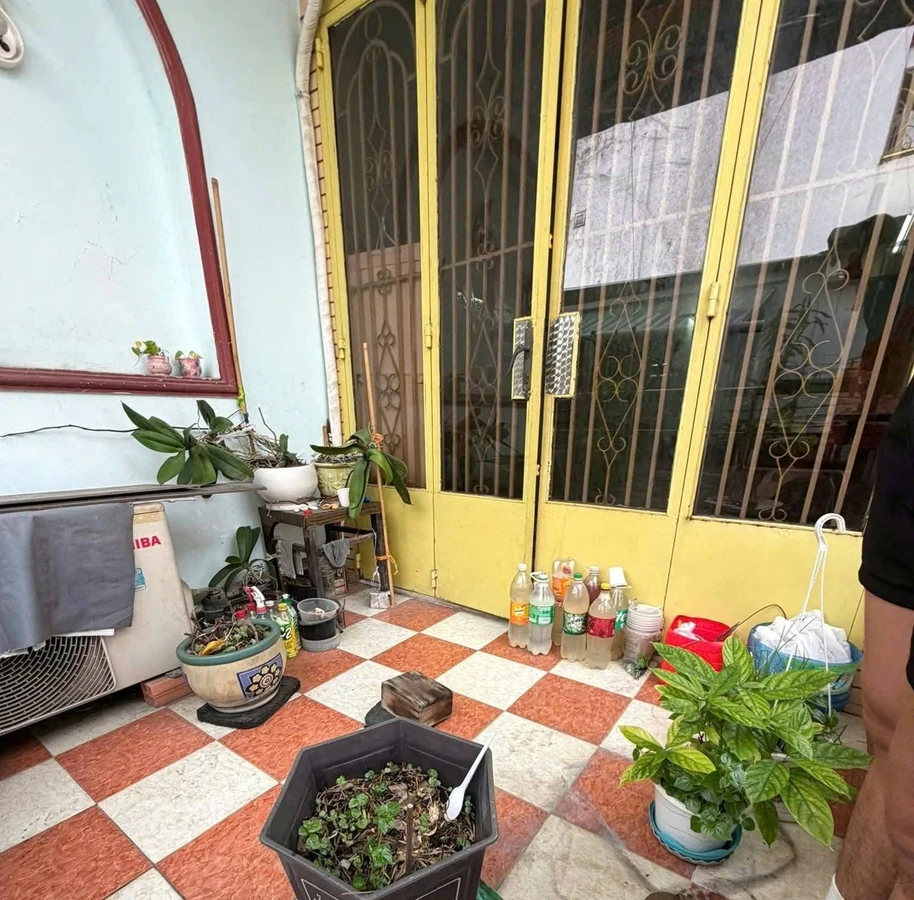 Bán nhà Cô Giang, Quận 1, 49m², 1 trệt 1 lầu, 3PN 2WC, giá 5,99 tỷ - Ảnh thu nhỏ 2