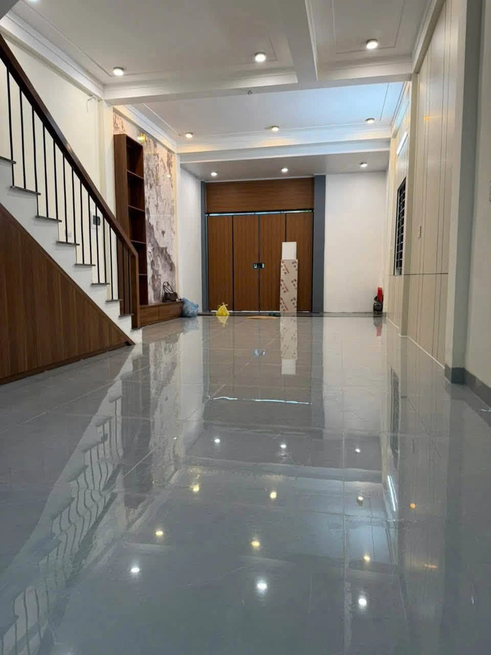Bán nhà 3 tầng 65m² đường Phạm Hồng Thái Thủ Đức, giá 3,3 tỷ - Ảnh 1