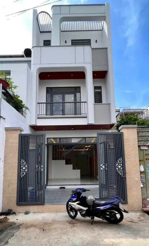 Bán nhà 3PN 70m² Lê Hồng Phong, Dĩ An