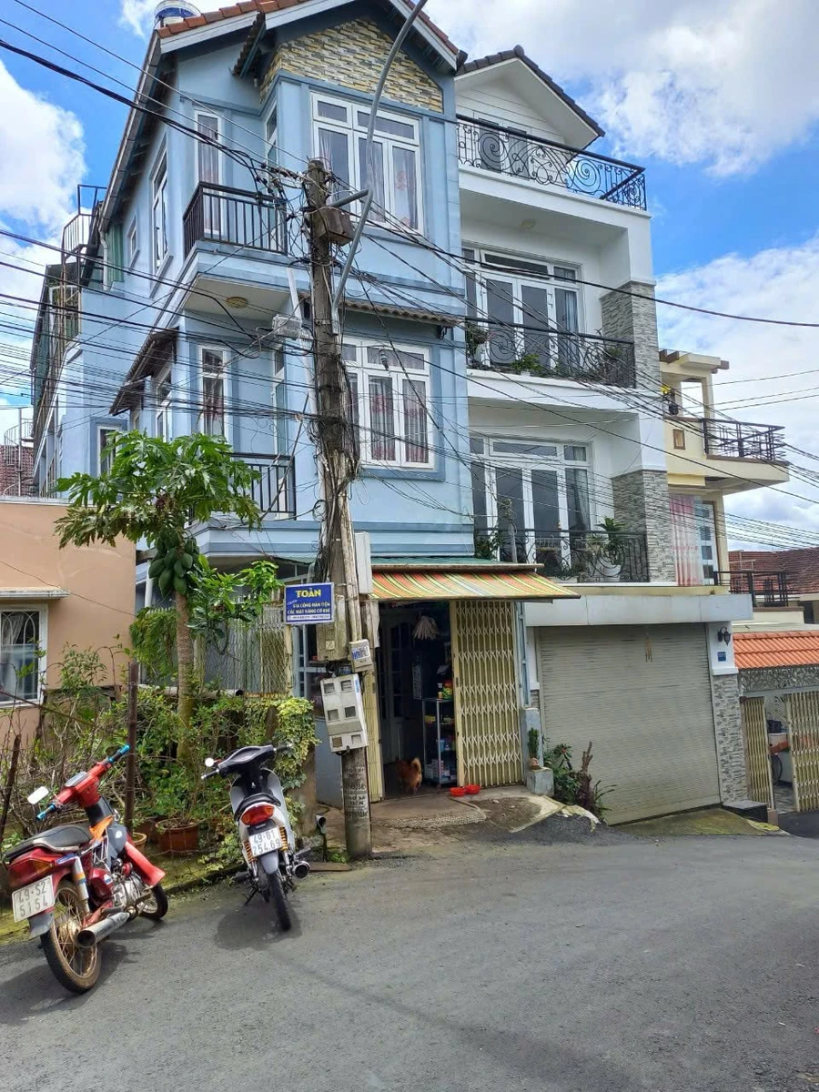 Bán nhà 8 phòng ngủ 127m² 3 tầng đường Cổ Loa, Đà Lạt 8.2 tỷ - Ảnh thu nhỏ 2