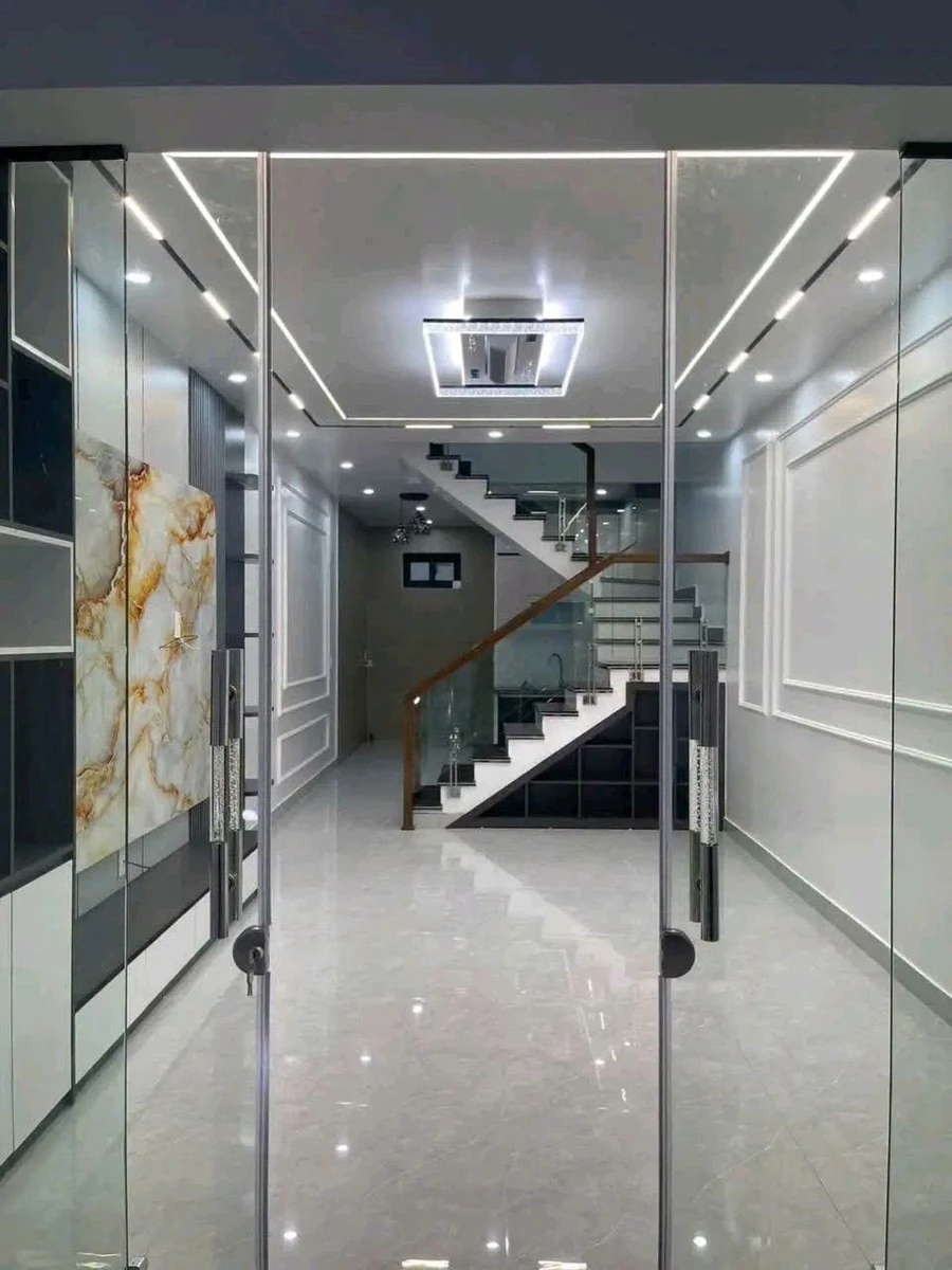 Bán nhà 2 tầng 40m² MT 4m Trần Nhân Tông Quận 1 - Ảnh 1