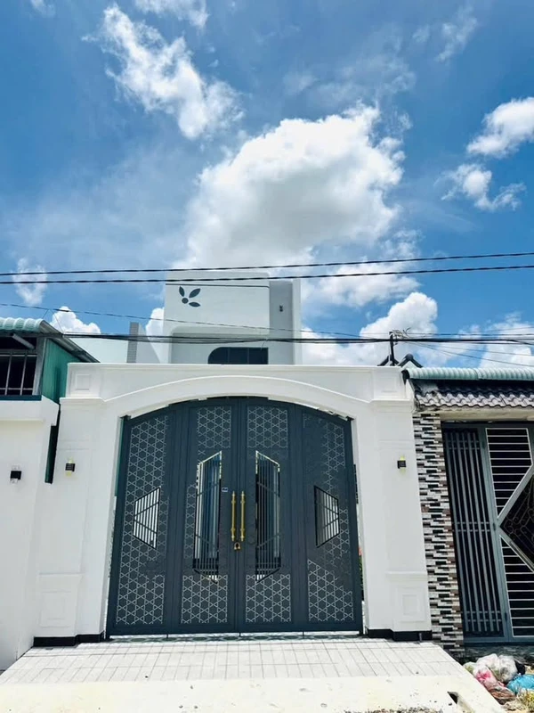 Bán nhà 3PN 2WC gác lửng Ninh Thạnh Tây Ninh, 95.7m2, 2 tỷ 90