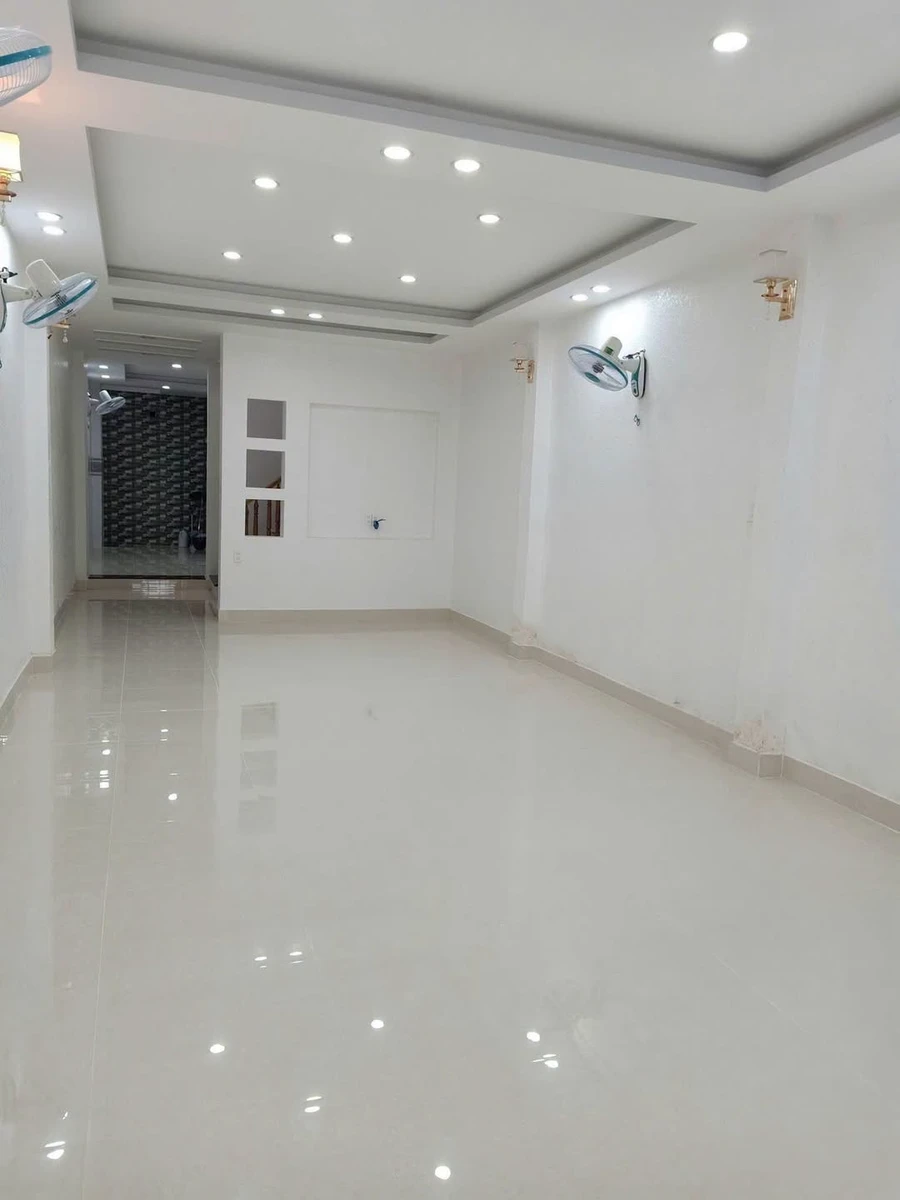 Bán nhà lầu mặt tiền đường Trần Phú, phường Vũng Tàu, 95m2, giá 11 tỷ - Ảnh 1