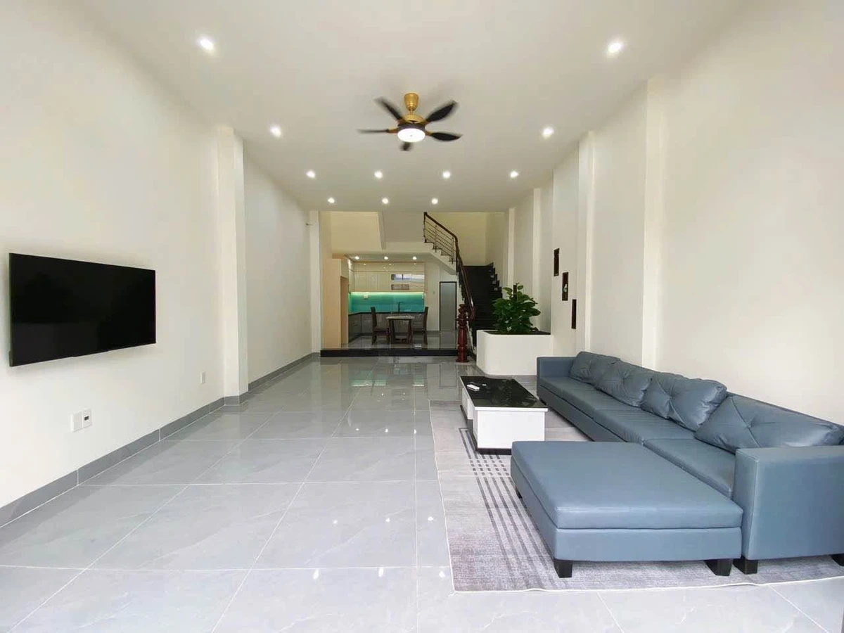 Bán nhà mặt tiền 83m², 5PN, 3,5 tầng, full nội thất, giá 9 tỷ tại Hải Châu, Đà Nẵng - Ảnh thu nhỏ 2