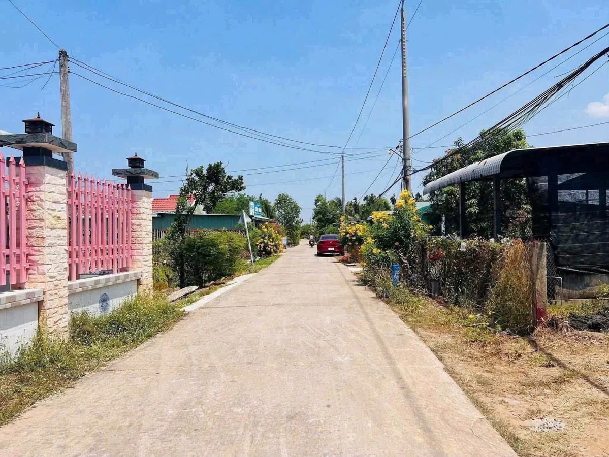 Bán nền đất thổ cư 165m² mặt tiền Lê Minh Xuân Tây Ninh - Ảnh 1