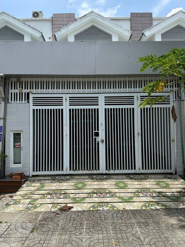 Bán nhà mặt tiền Rạch Giá 107m², 2 phòng ngủ, 2.599 tỷ