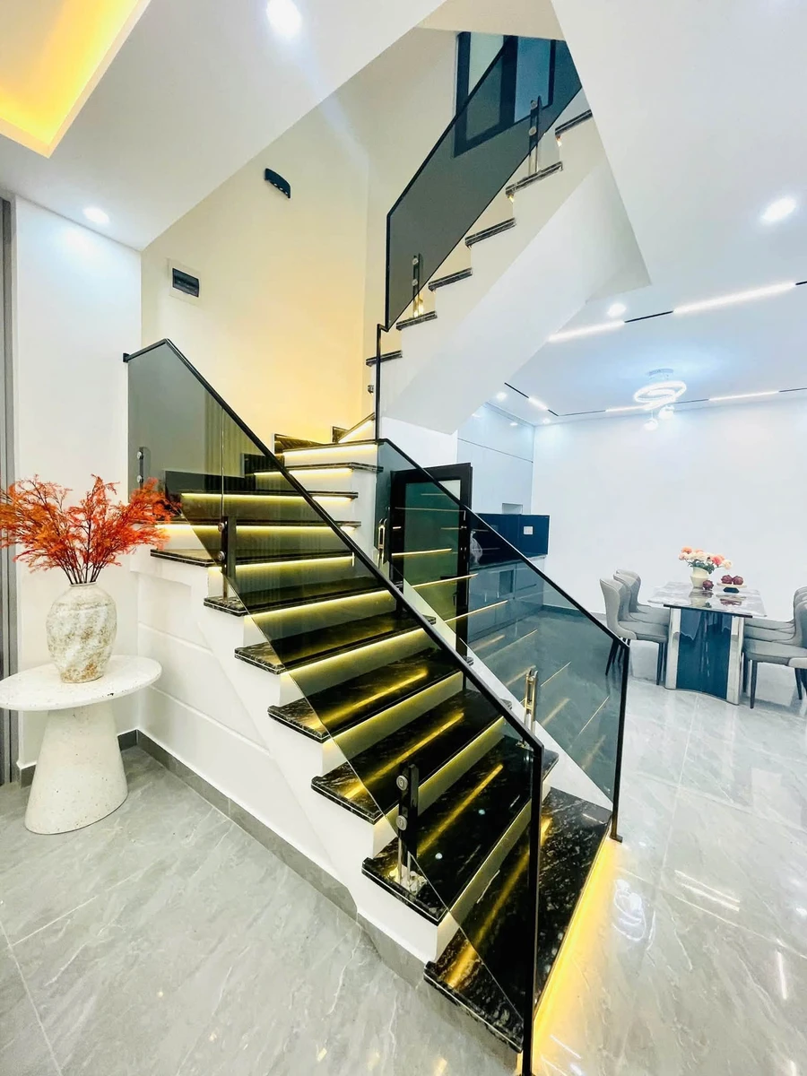 Bán nhà phố 4 tầng 50m² mặt ngõ Hồ Sen, Quận 1, giá 6.33 tỷ - Ảnh thu nhỏ 3