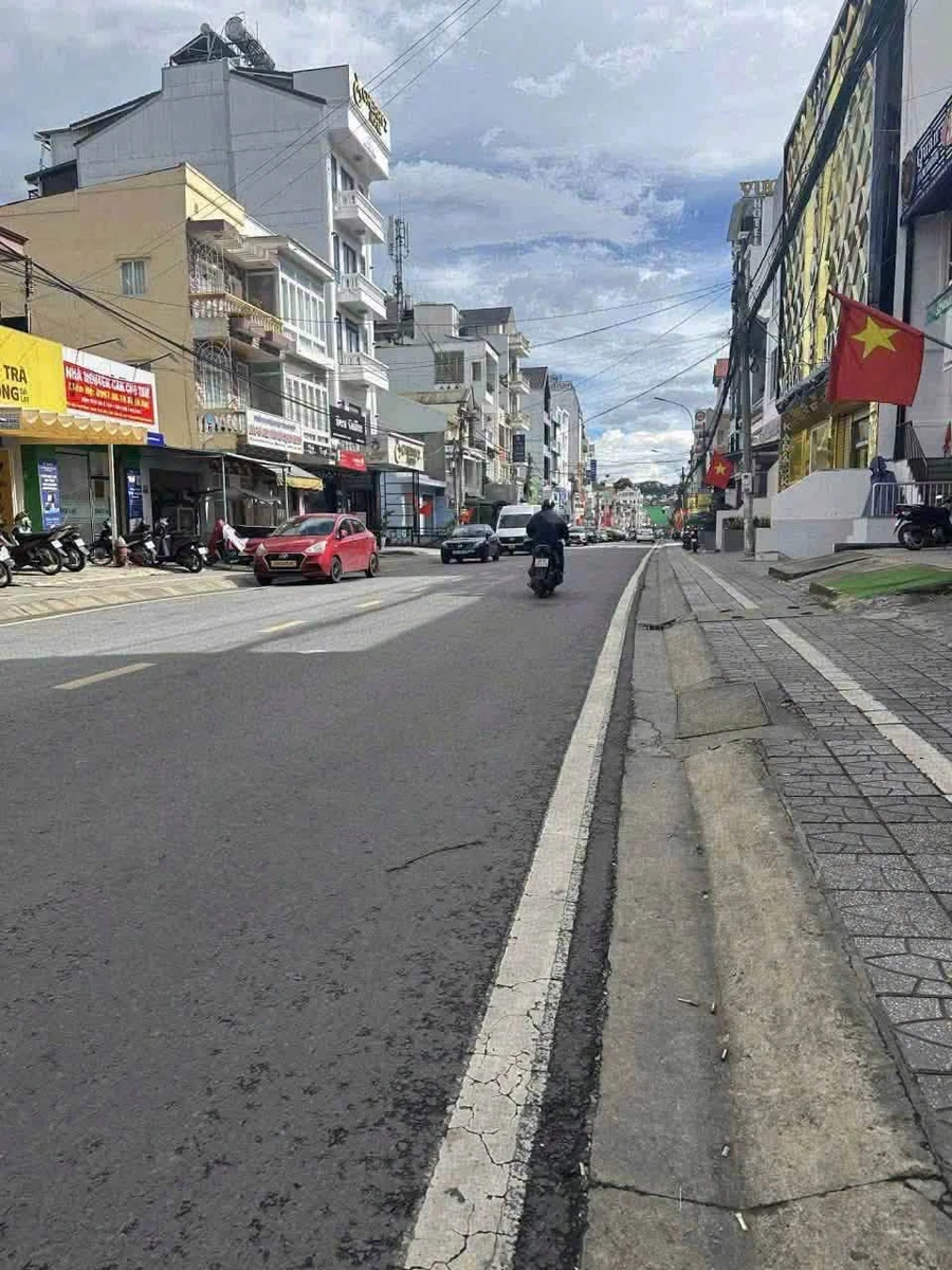 Bán nhà mặt tiền kinh doanh Hai Bà Trưng Đà Lạt 70m² 15,5 tỷ - Ảnh thu nhỏ 2