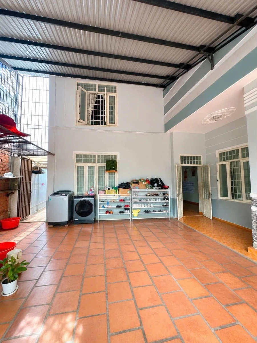 Bán nhà góc 2 mặt tiền Trần Văn Phụ, 12,3x16m, 4 phòng ngủ, giá 17,5 tỷ, Buôn Ma Thuột - Ảnh thu nhỏ 3