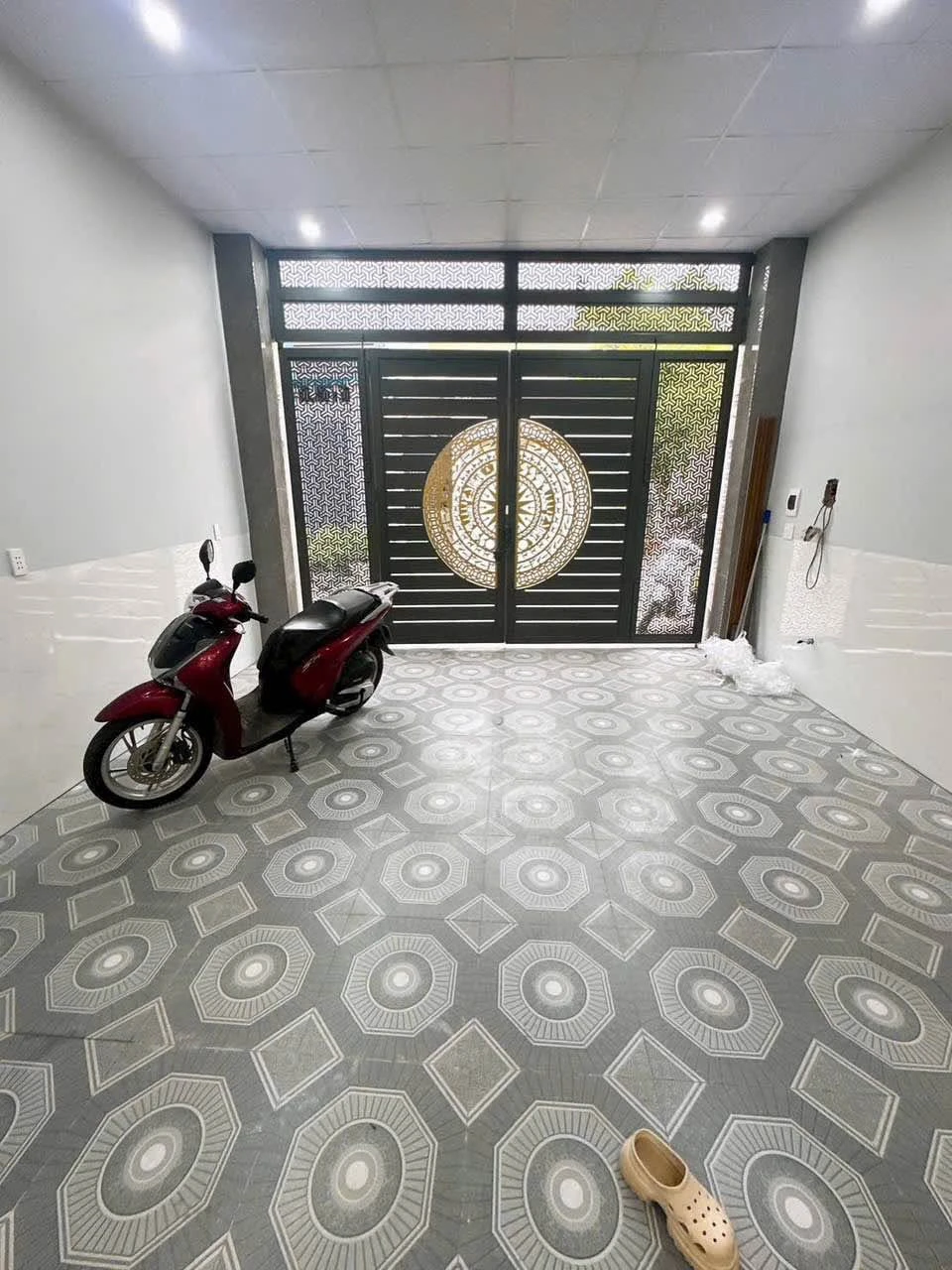 Bán nhà phố 5x20m 2PN gần chợ Quang Thắng 1 tỷ 670 - Ảnh 1