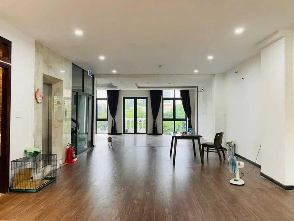 Bán tòa nhà 8x20m, 888m², dòng tiền 125 triệu/tháng, Thủ Đức 80 tỷ - Ảnh thu nhỏ 2