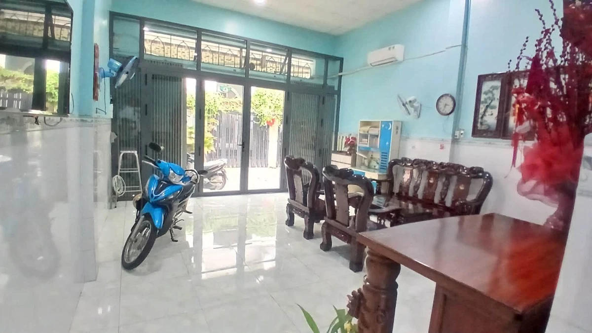 Bán nhà hẻm 2 tầng 66,5m² Lạc Long Quân, Phường 5, Quận 11, giá 4 tỷ - Ảnh thu nhỏ 2