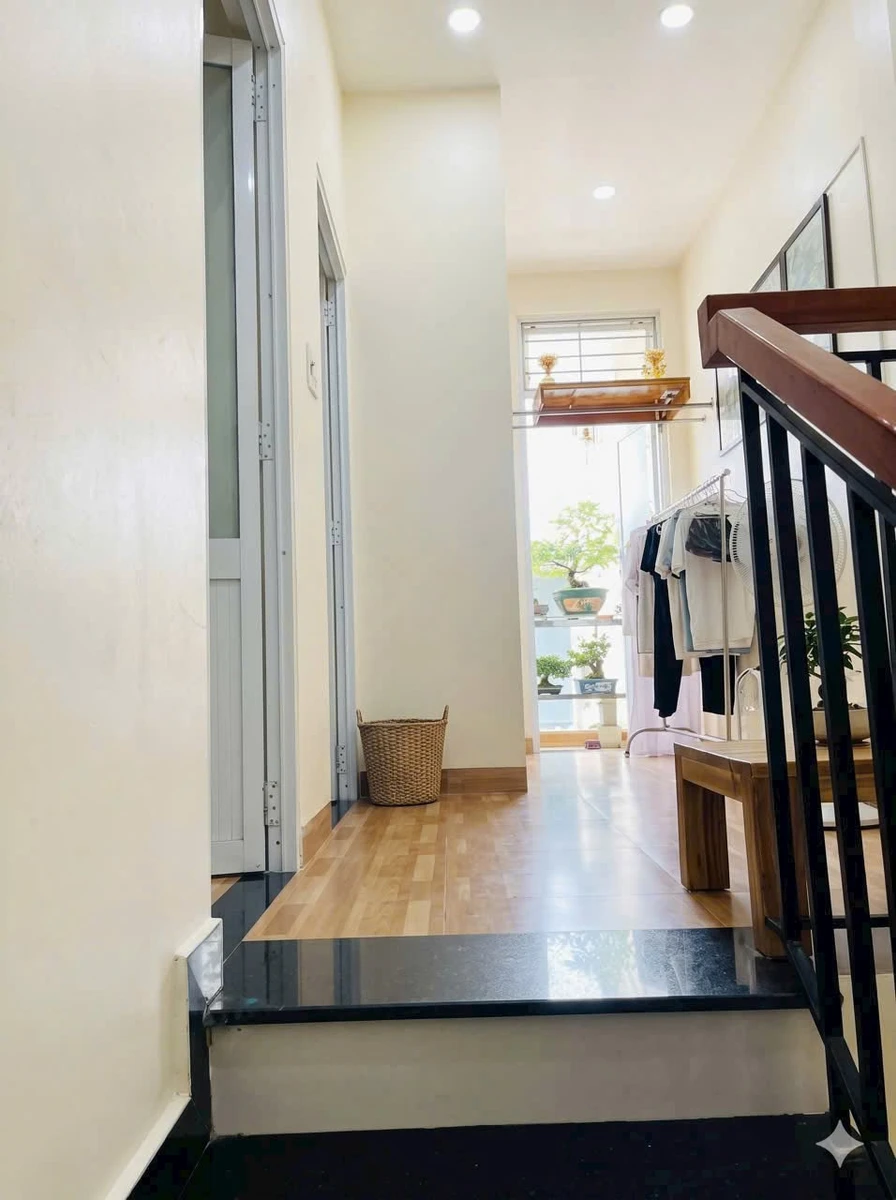 Bán nhà 2 tầng 82m² 3 tỷ 1 kiệt ôtô Hải Châu Đà Nẵng - Ảnh thu nhỏ 2