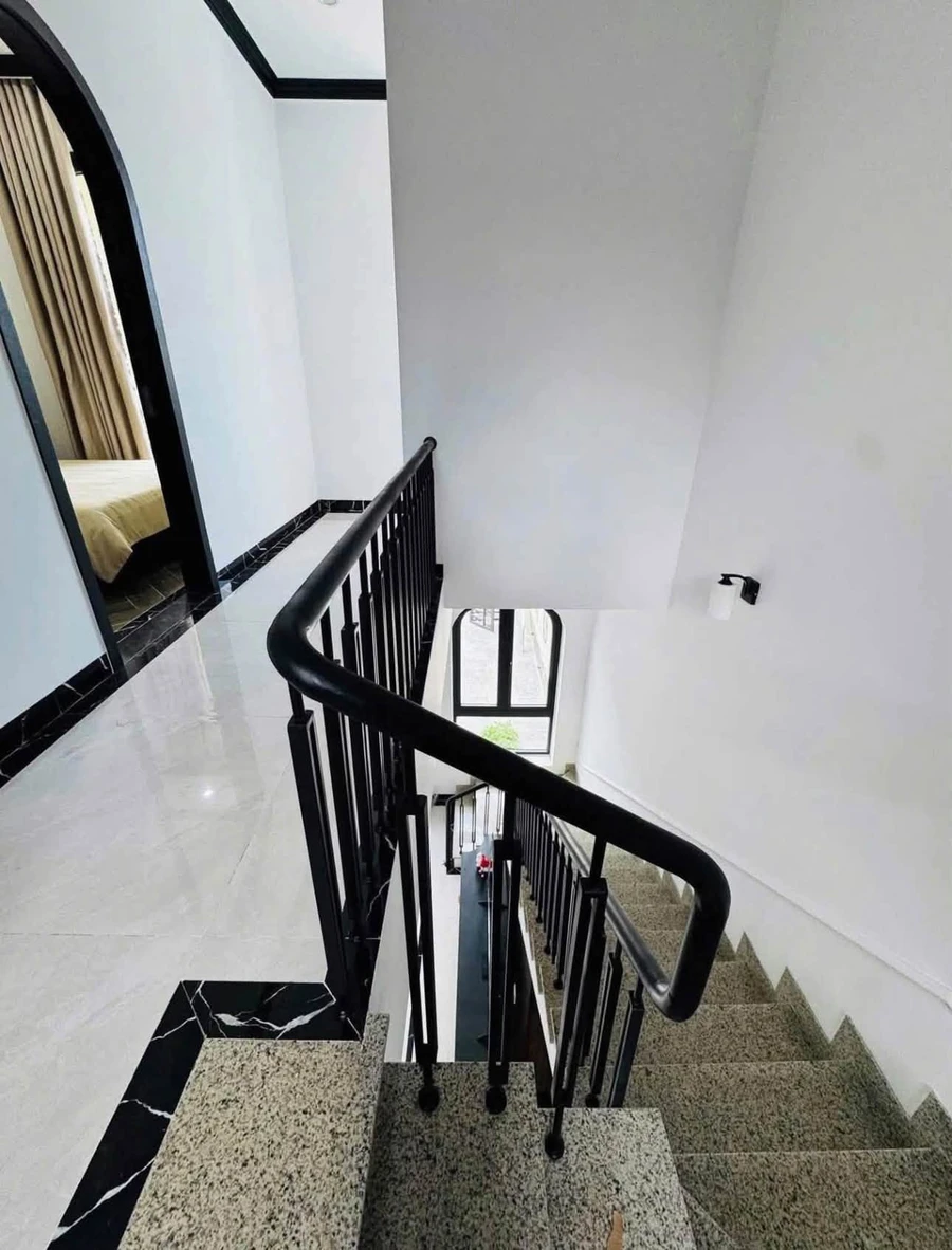 Bán villa 2 tầng 130m² 3PN full nội thất, Vũ Ngọc Phan, Huế - Ảnh thu nhỏ 4