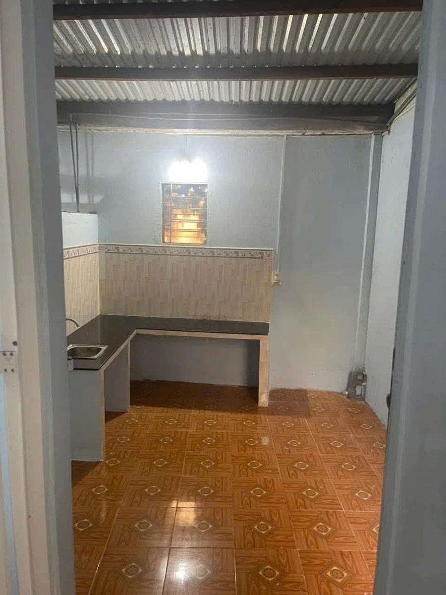 Bán nhà hẻm Lê Văn Hưu 100m² 2PN 850 triệu Quận 1 - Ảnh thu nhỏ 3