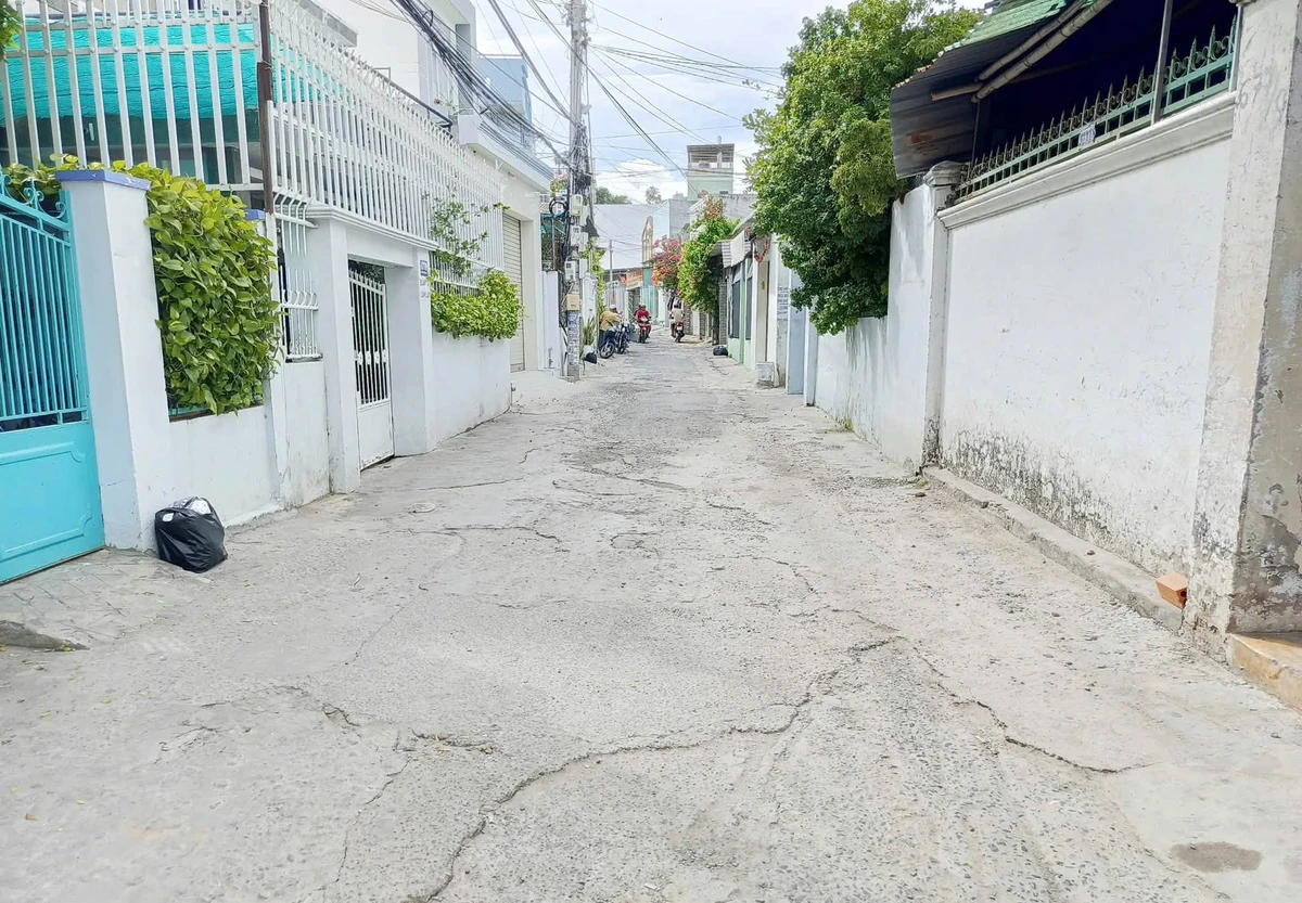 Bán đất 150m2 hẻm bê tông Trần Hưng Đạo, Đức Long, Phan Thiết, giá 2 tỷ - Ảnh thu nhỏ 2