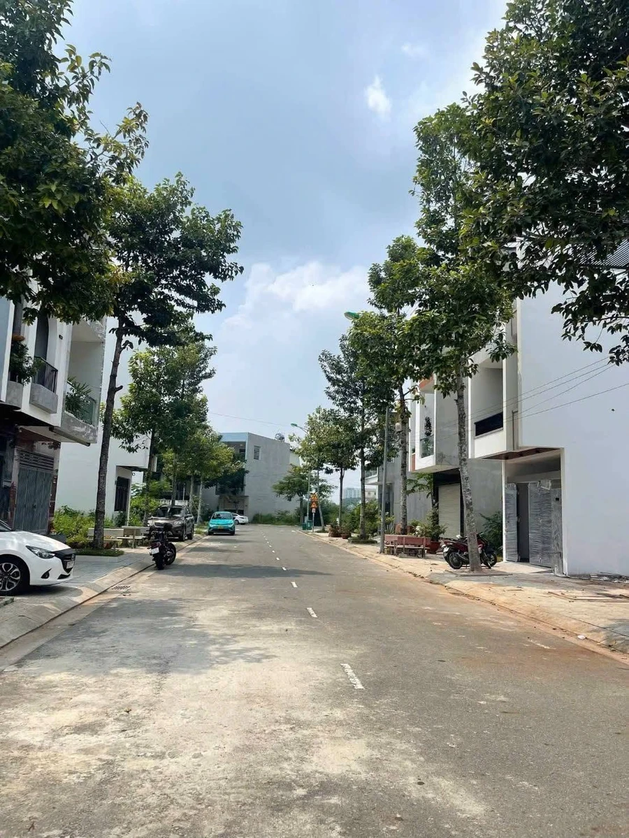 Bán nhà 1 trệt 1 lầu 1 tum 4,5x19m, 3PN, KDC Hoàn Cầu, Phước Hưng, TP Bà Rịa, giá 4,45 tỷ - Ảnh 1