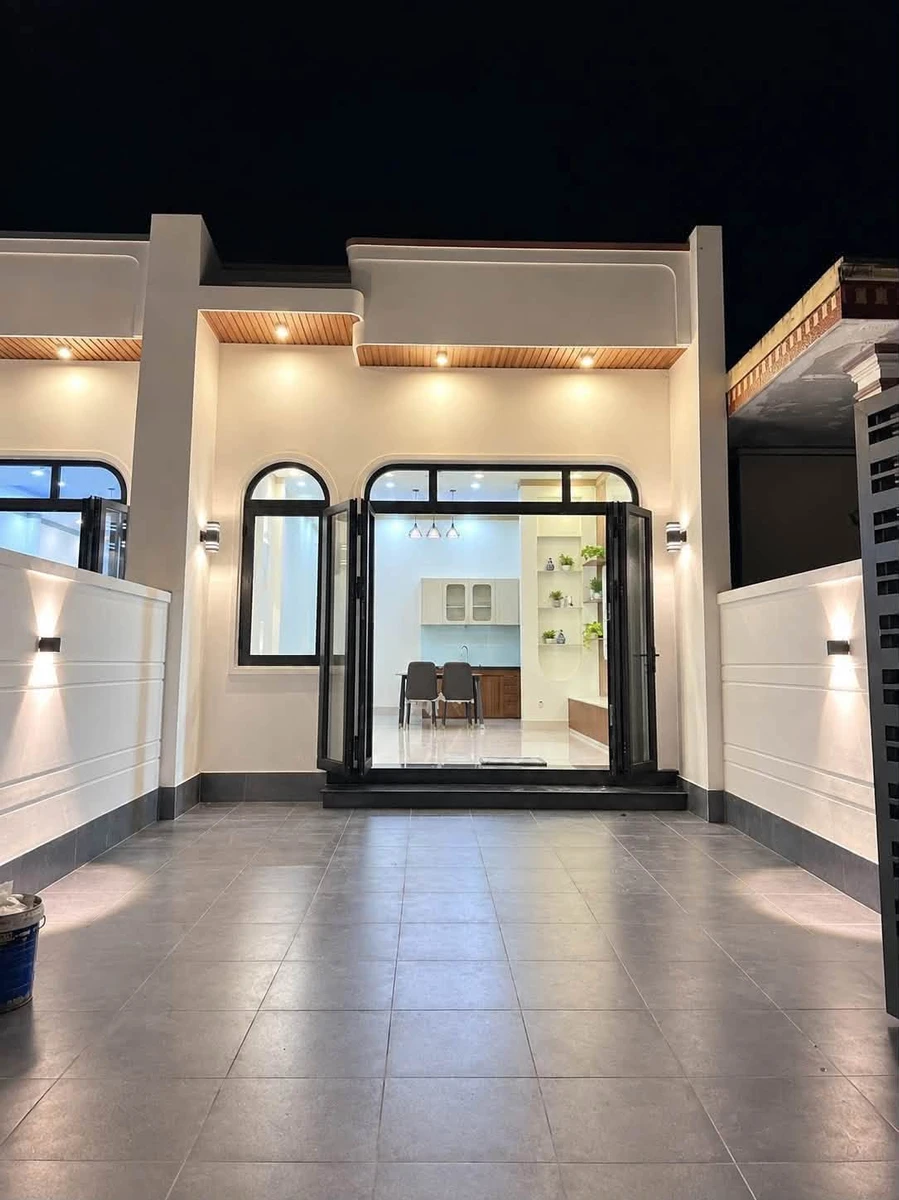 Bán nhà hiện đại 2 phòng ngủ 99m² Thủ Dầu Một, Bình Dương - Ảnh thu nhỏ 2