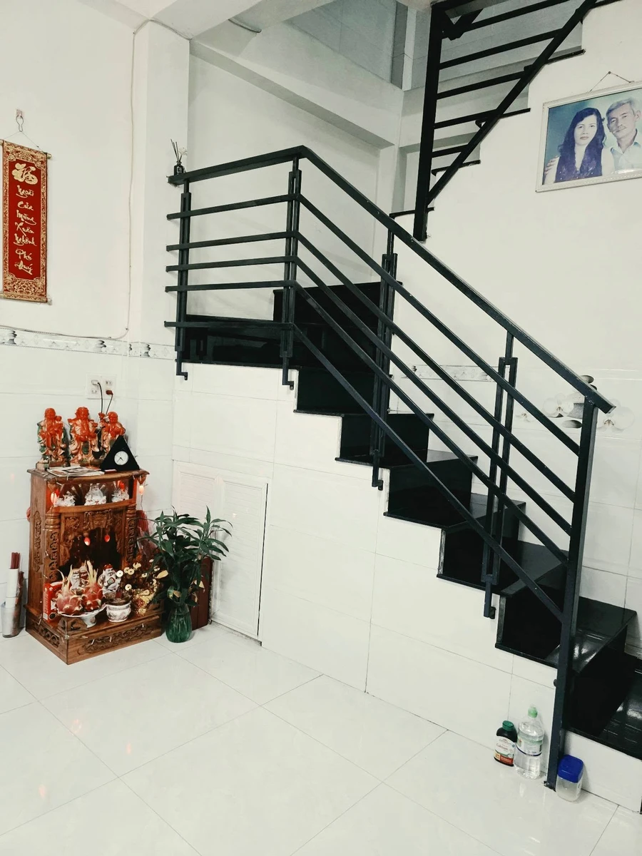 Bán nhà 1 trệt 1 lầu 60m2 gần 2 tỷ Nha Trang - Ảnh thu nhỏ 2