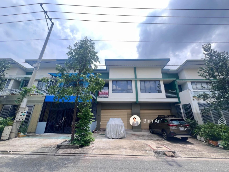 Bán nhà 1 trệt 1 lầu KĐT Oasis, sổ sẵn, trục đường đẹp dự án, dân ở đông, sổ sẵn, giá 1,75 tỷ - Ảnh thu nhỏ 3