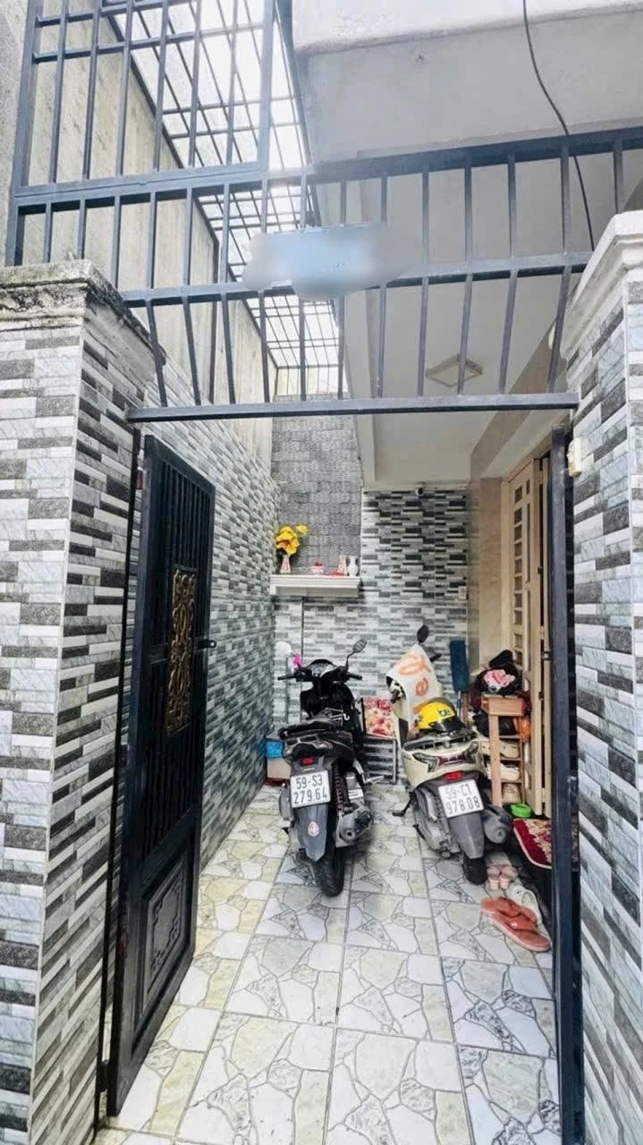 Bán nhà 2 tầng 30m² Đoàn Văn Bơ Quận 4, 3.5 tỷ - Ảnh 1