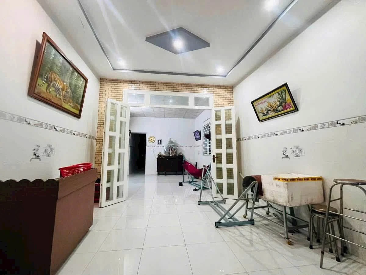 Bán nhà mặt tiền đường Hoàng Lê Kha TP Tây Ninh 4,8 tỷ 193,5m² - Ảnh thu nhỏ 2