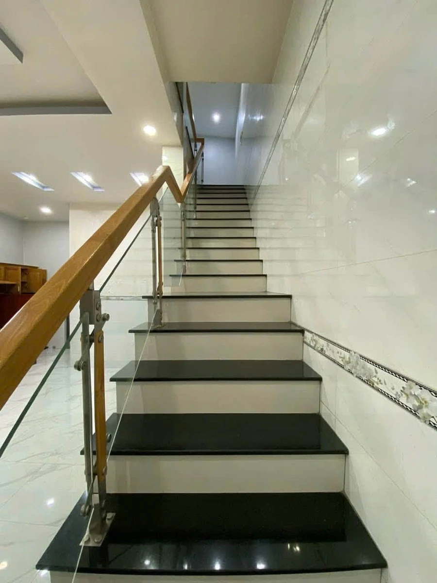 Bán nhà 1 trệt 2 lầu 4PN 79m² Thủ Dầu Một giá 3,4 tỷ - Ảnh thu nhỏ 5