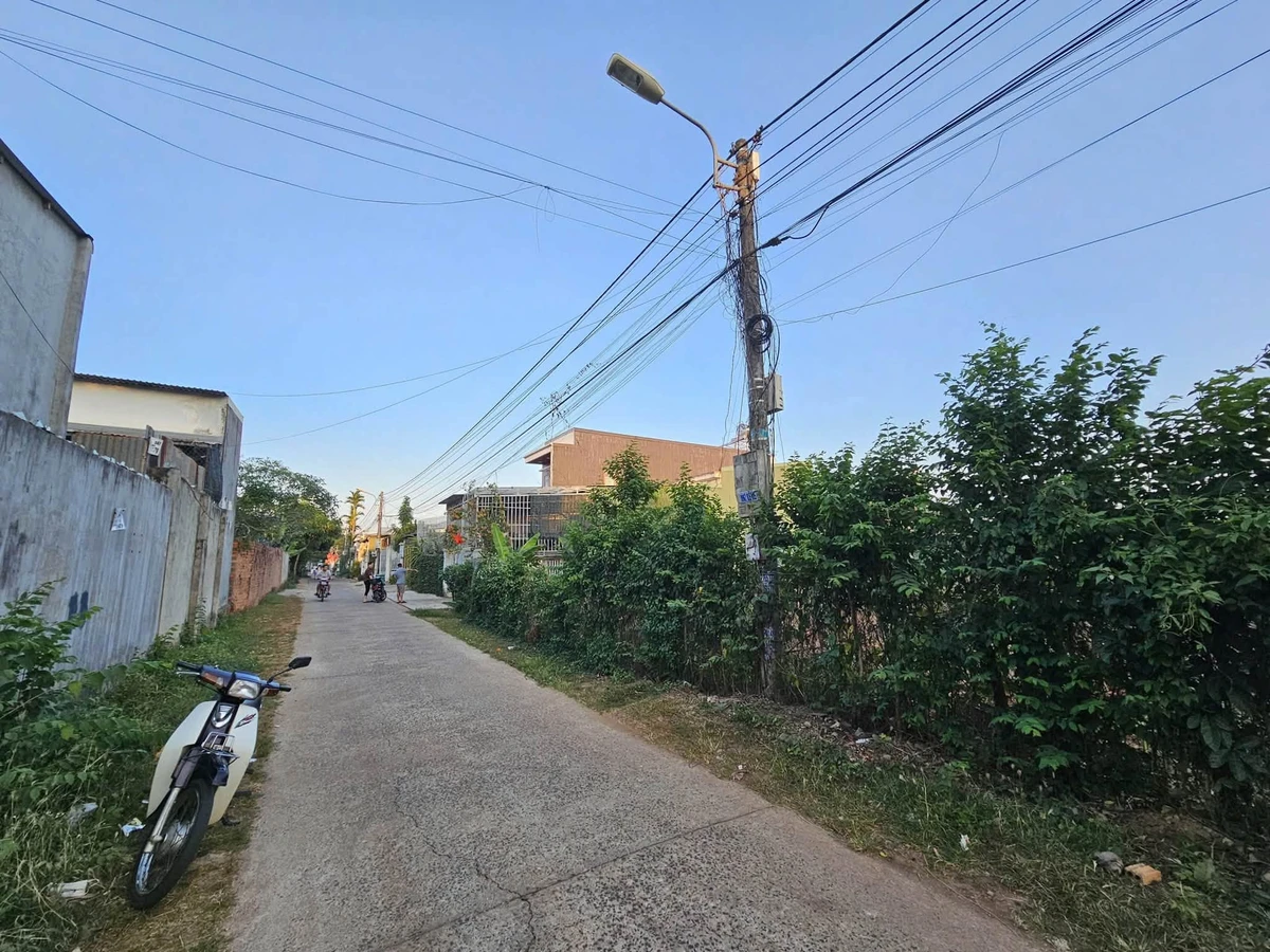 Bán đất hẻm Y Wang 198m² thổ cư 3 tỷ 3 - Ảnh 1