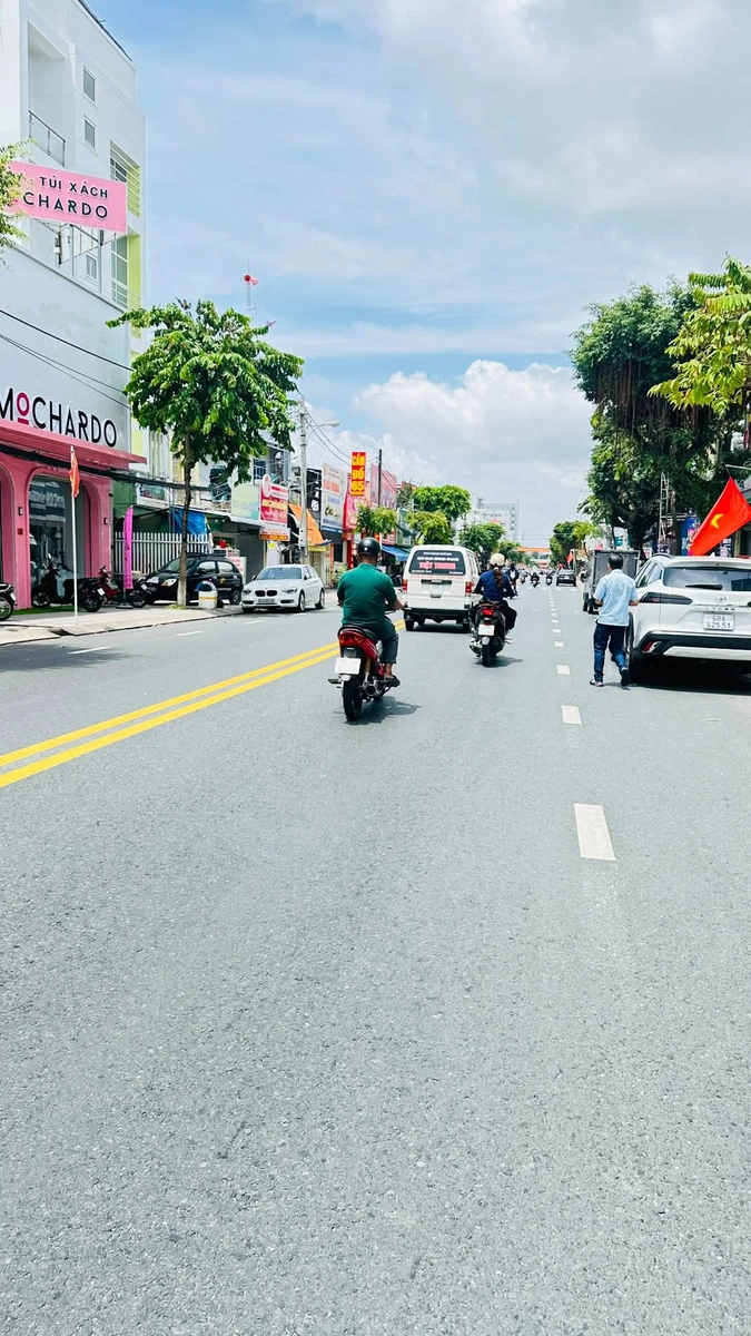 Bán nhà 1 trệt 3 lầu Nguyễn Trung Trực 182m², 19 tỷ - Ảnh thu nhỏ 2