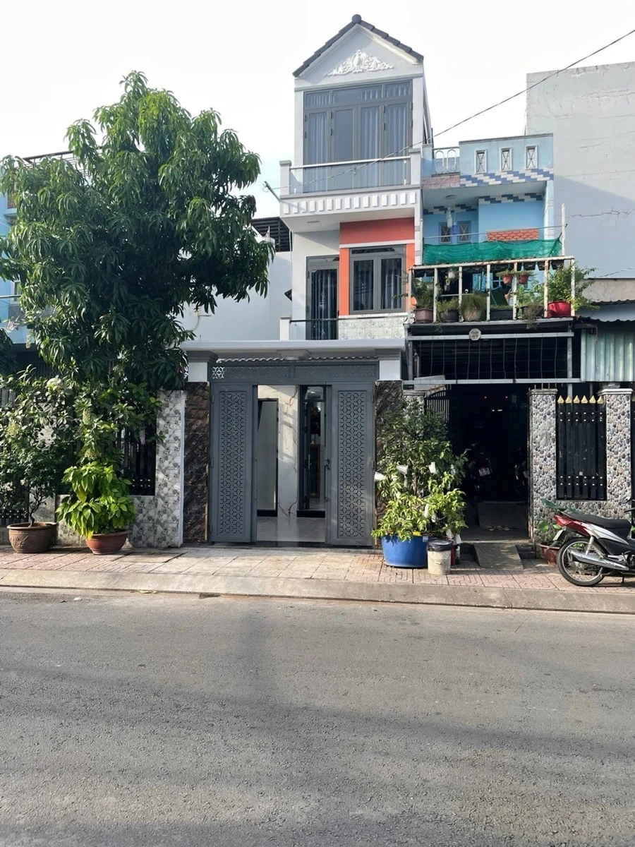 Bán nhà mặt tiền 51m2 3 tầng 4PN Phường Phú Định, Quận 8, giá 5,9 tỷ - Ảnh 1