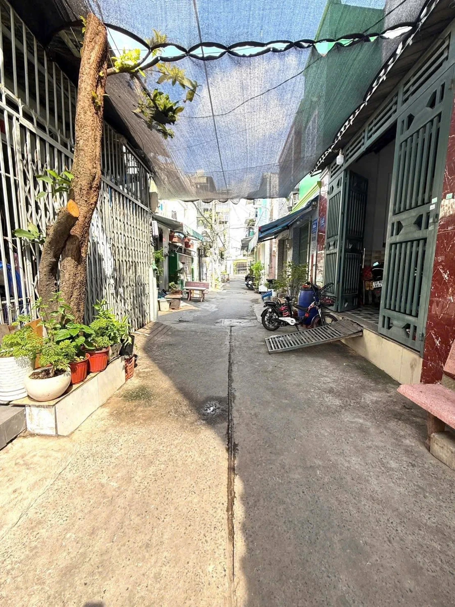 Bán nhà 3PN 74m² Lê Đình Cẩn, Bình Tân - Ảnh 1