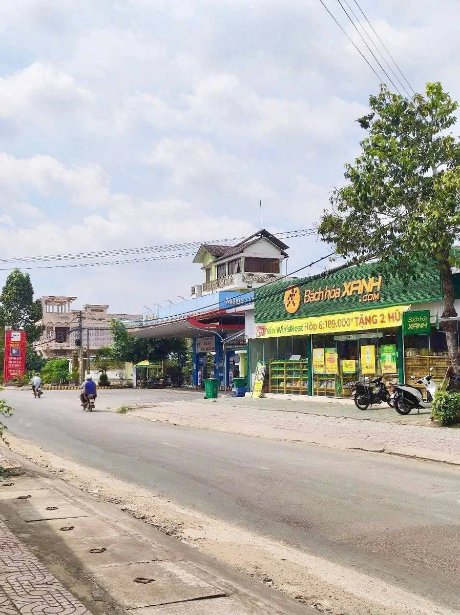 Bán nhà mặt tiền Hùng Vương 100m2, 2 phòng ngủ, 2,8 tỷ - Ảnh thu nhỏ 2