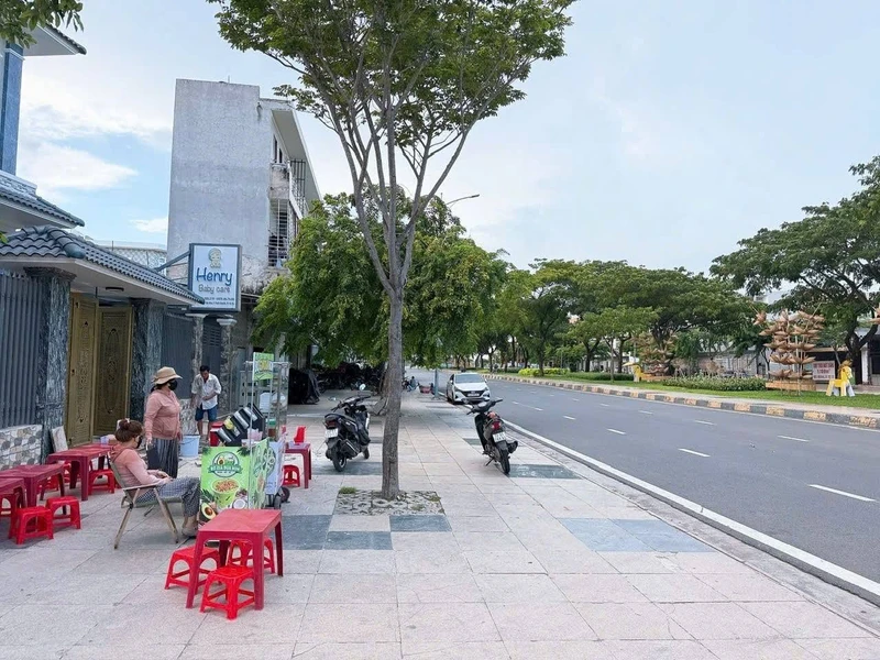 Bán lô đất 78m2 Bà Rịa, mặt tiền hẻm Phạm Văn Đồng