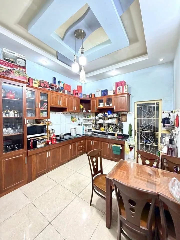 Bán nhà 4 tầng 60m2 hẻm Phan Đăng Lưu, Phú Nhuận, giá 10,2 tỷ - Ảnh thu nhỏ 2