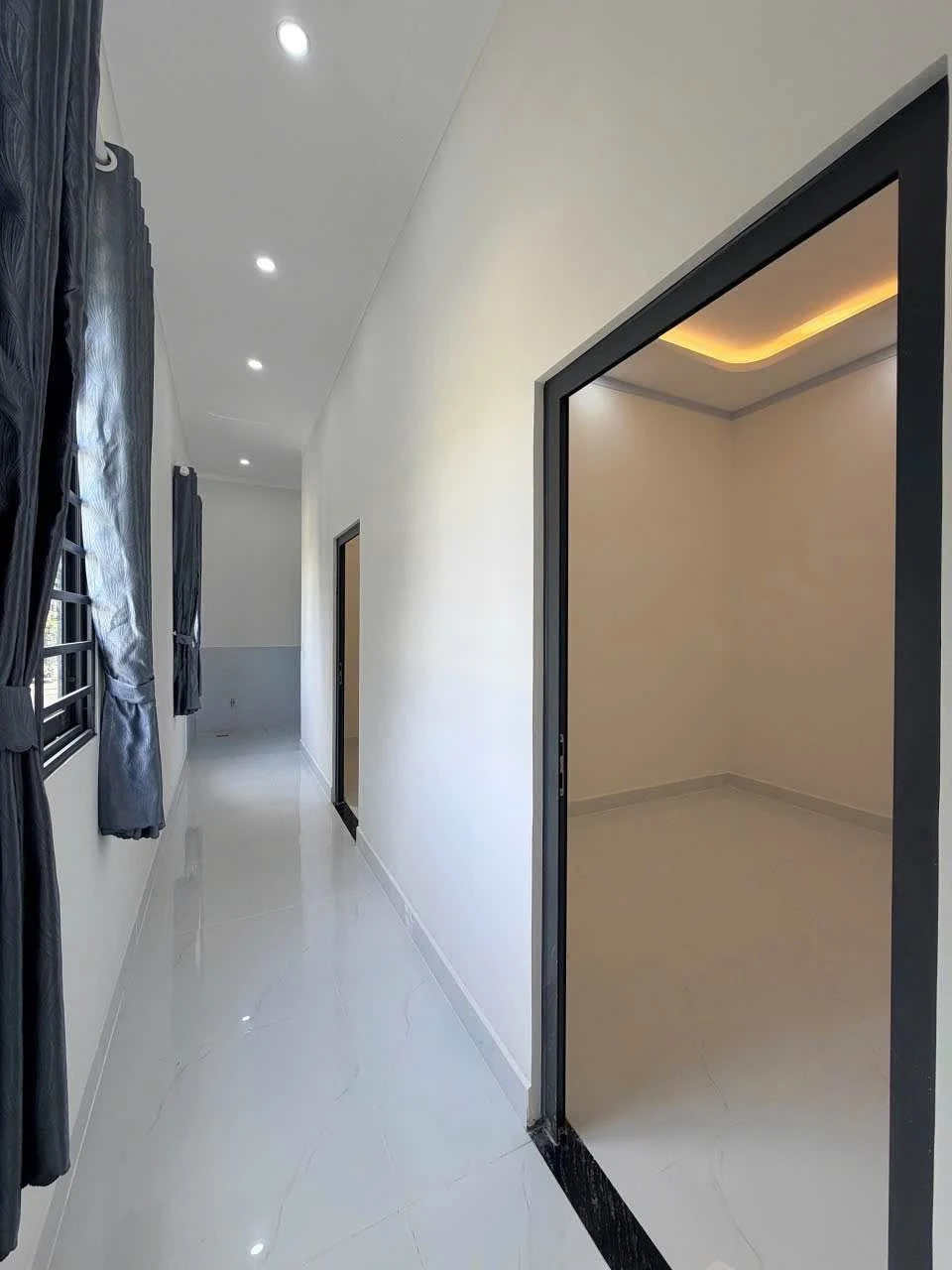 Bán nhà 2 phòng ngủ 100m² mặt tiền Nguyễn Thái Học, Bình Tân - 1 tỷ 690 - Ảnh 1