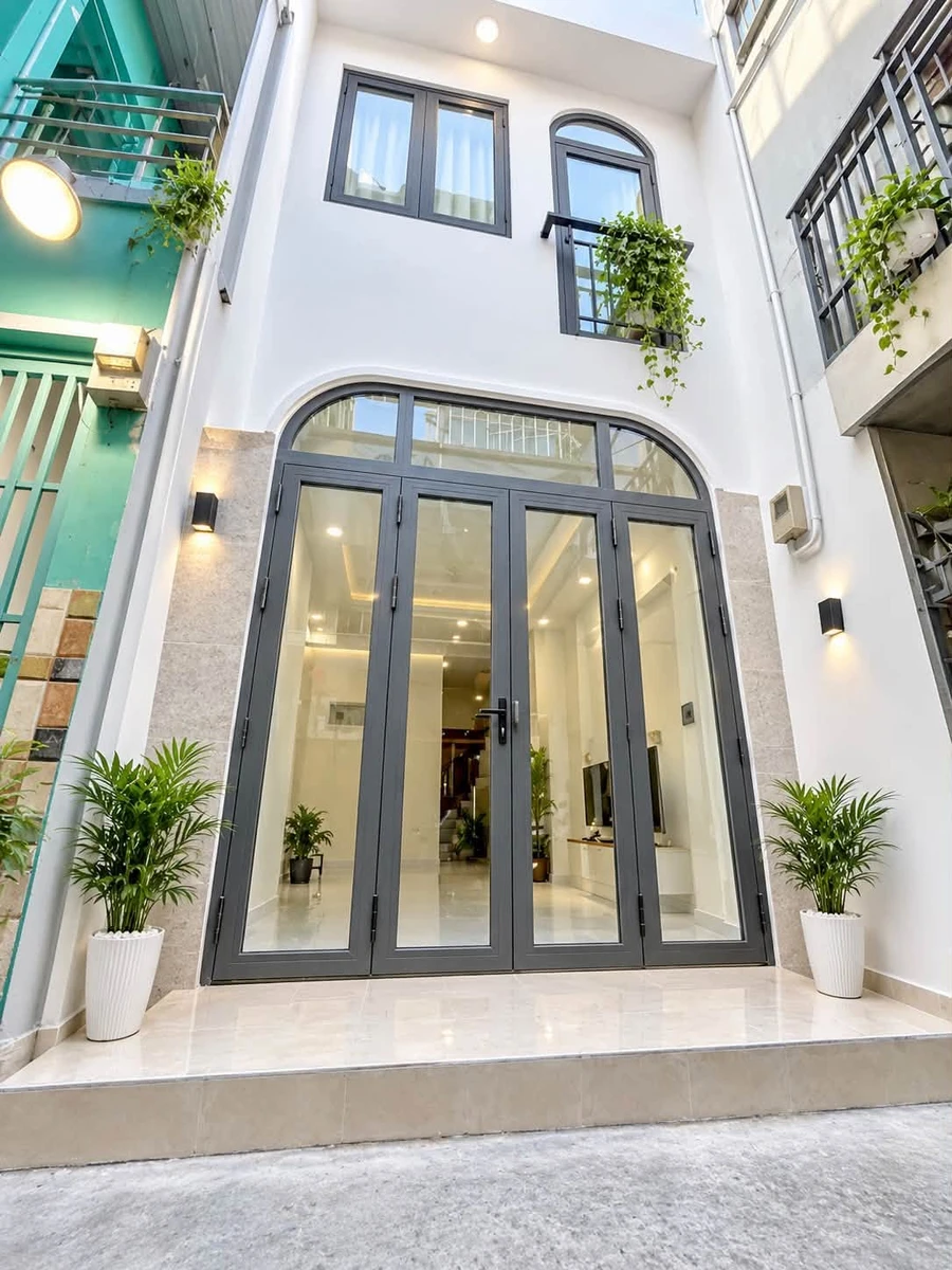 Bán nhà mới 1 trệt 1 lầu 34m2, 3PN đường Tôn Đản, Quận 4, giá hơn 3 tỷ - Ảnh 1