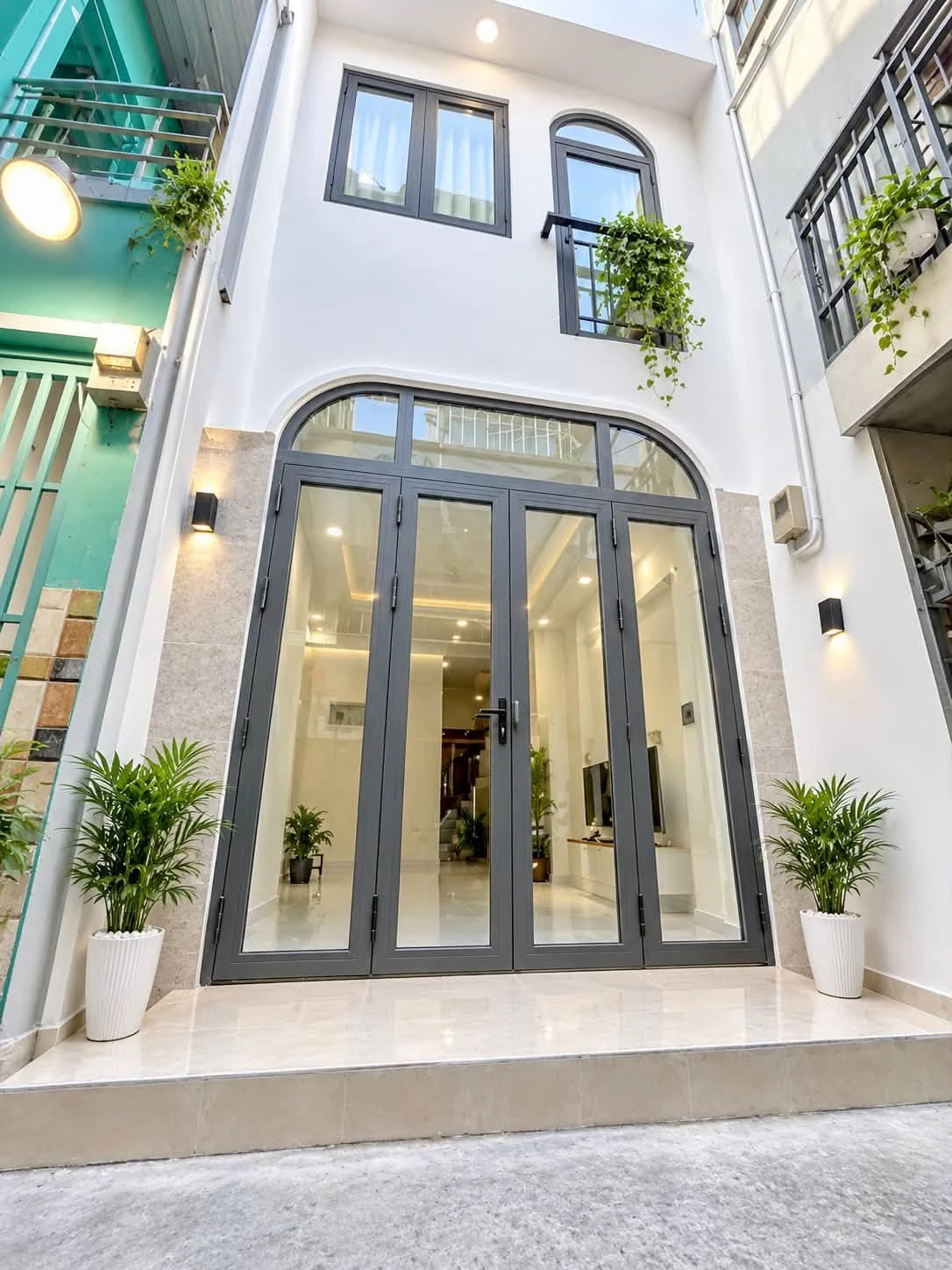 Bán nhà mới 1 trệt 1 lầu 34m2, 3PN đường Tôn Đản, Quận 4, giá hơn 3 tỷ - Ảnh 1