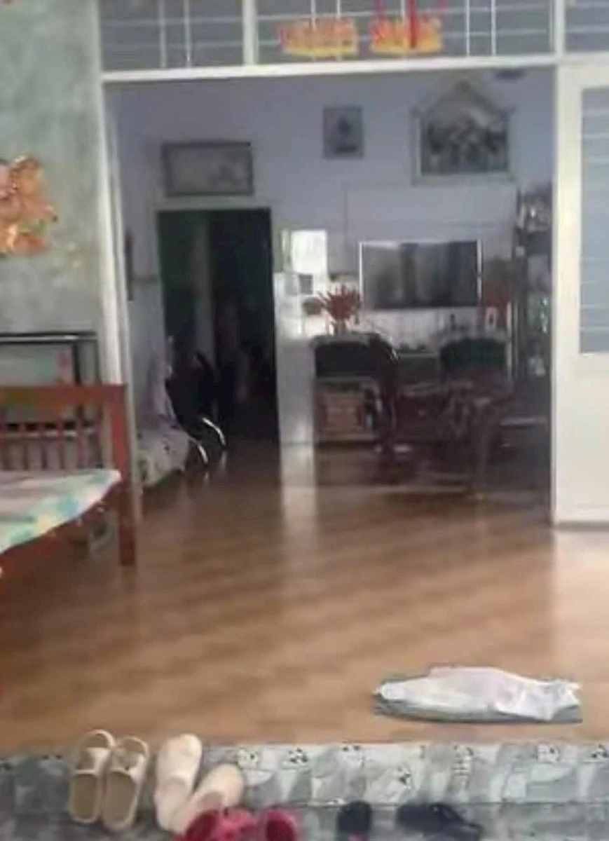 Bán nhà và đất 243,5m2 có 100m2 thổ cư tại Bình Phú, TP Bến Tre, giá 1,5 tỷ - Ảnh thu nhỏ 2