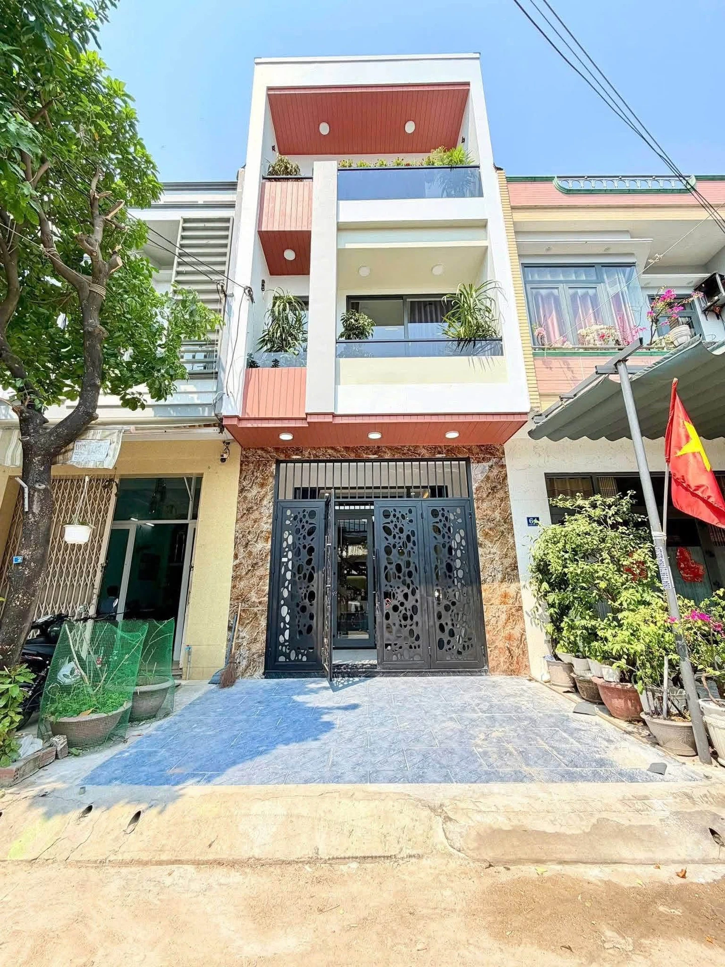 Bán nhà 3 tầng full nội thất 72m2 đường Dương Đức Hiền, Đà Nẵng - Ảnh 1