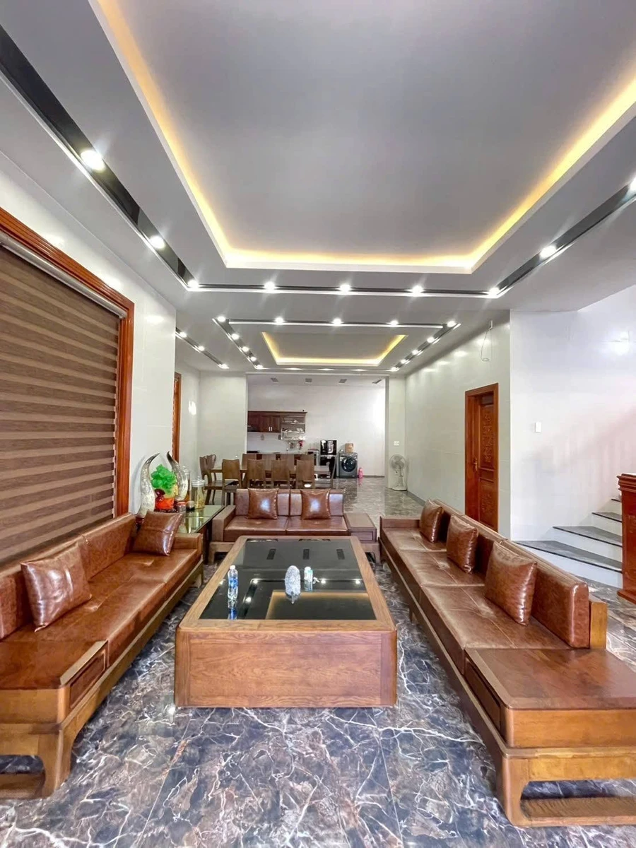 Bán biệt thự góc 2 mặt tiền Lê Đại Hành 248m2, 4PN, phường Long Tâm, TP Bà Rịa - Ảnh thu nhỏ 3
