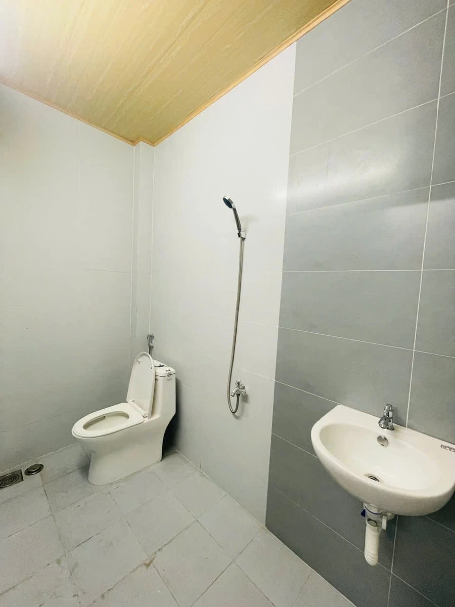 Bán nhà hẻm Ngô Quyền 49m² gần iSchool, Rạch Giá - Ảnh thu nhỏ 3