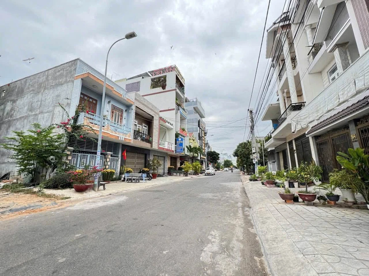 Bán lô đất mặt tiền Đỗ Hành Phan Thiết 100m2 4 tỷ 350 - Ảnh thu nhỏ 3